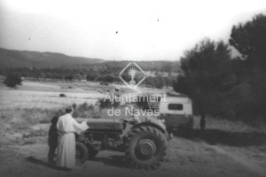 TRACTOR300